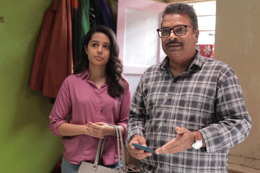 Kon Yashwant Pansare? Review